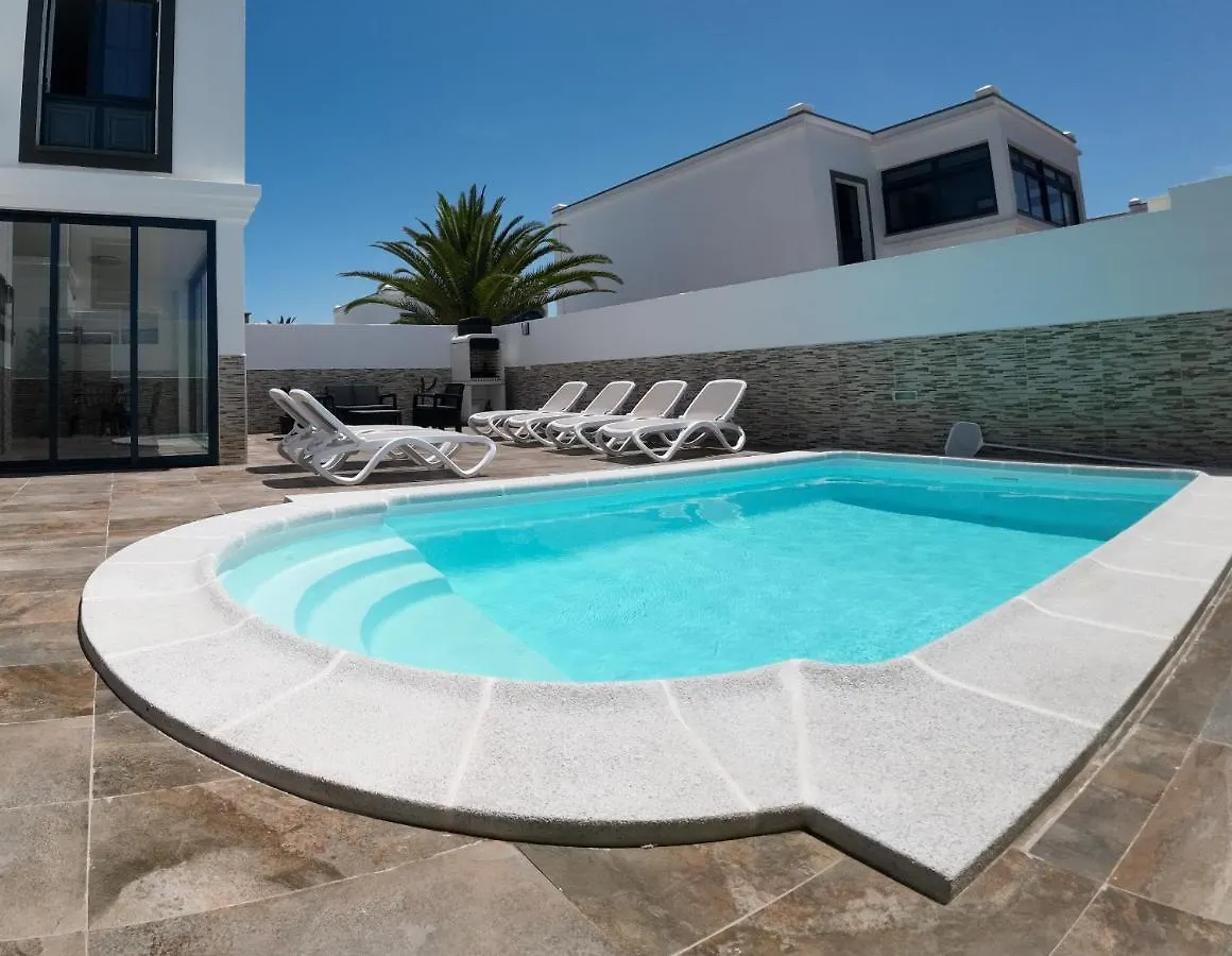 Fashion Villa Vivalavida, Private Pool X Parking Playa Blanca