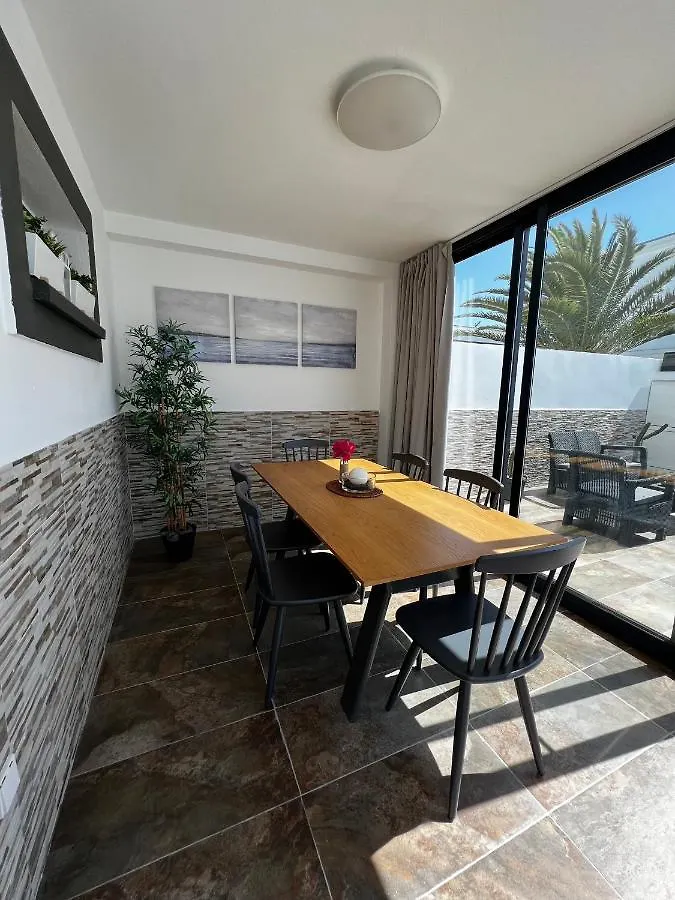 Fashion Villa Vivalavida, Private Pool X Parking Playa Blanca