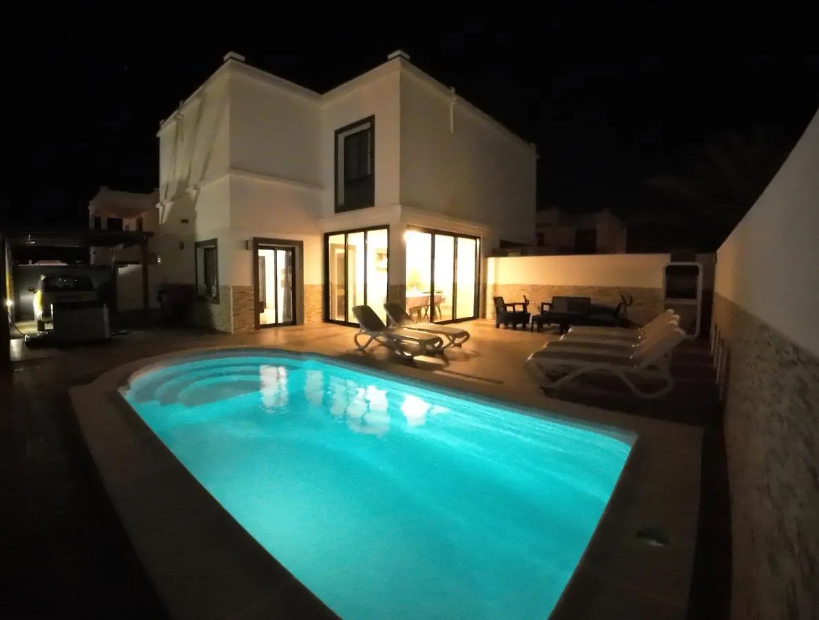 Fashion Villa Vivalavida, Private Pool X Parking Playa Blanca